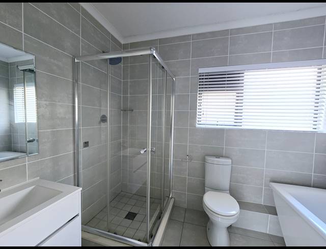 3 BEDROOM APARTMENT TO LET IN BALLITO CENTRAL